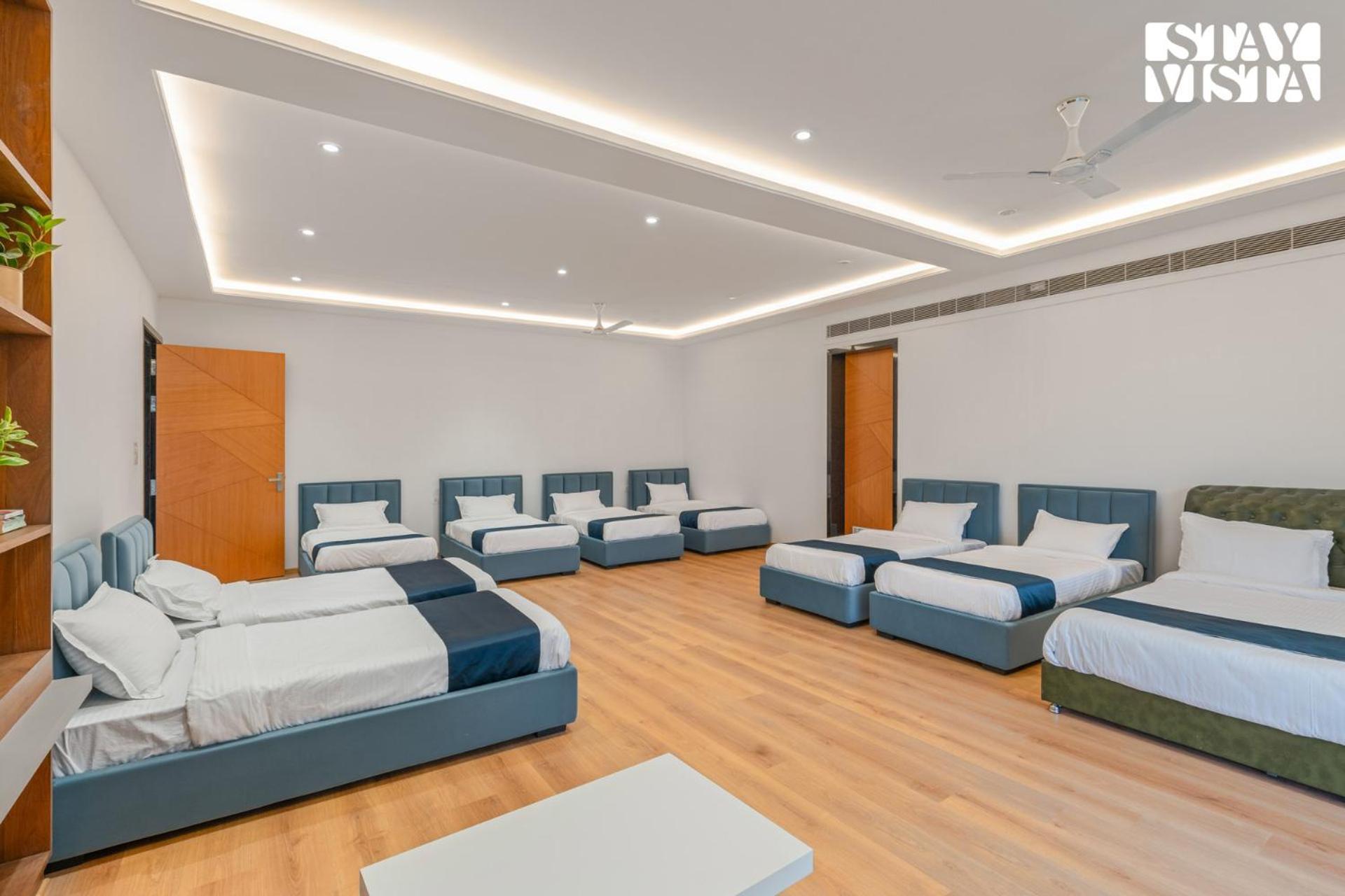 Stayvista At Aj House With Pvt Pool & Projector Set-Up Hyderabad Exteriör bild